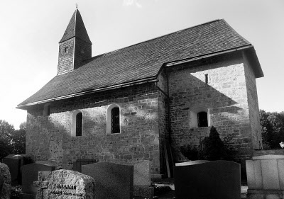 die Schartenkirche in Solla